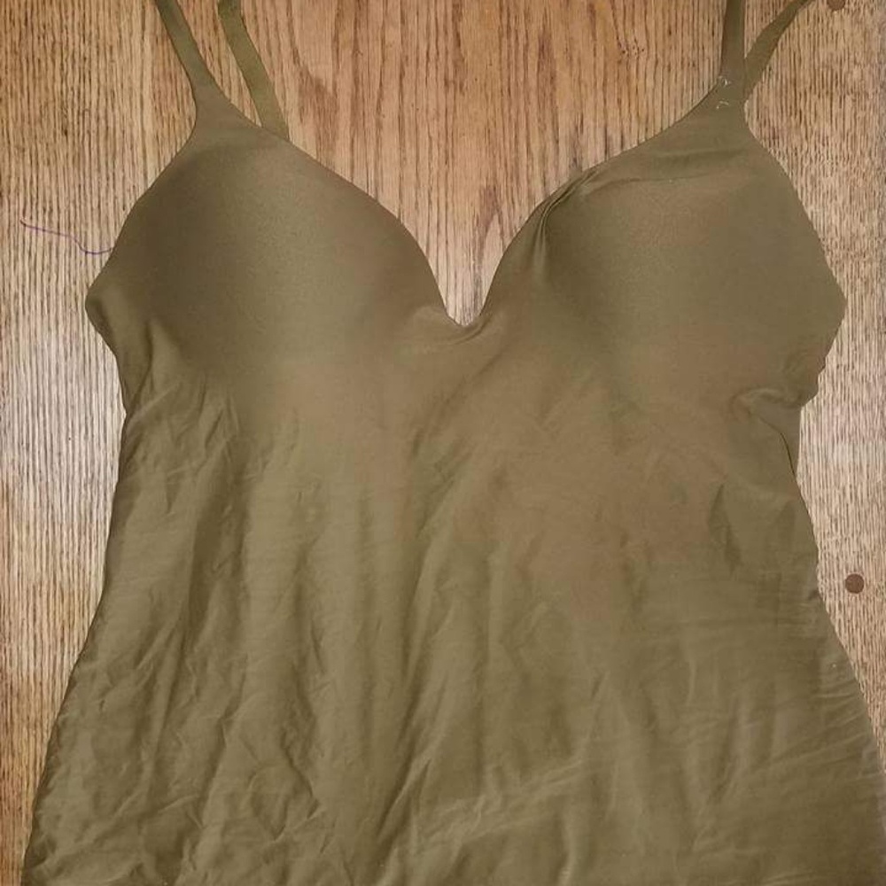 Victoria secret body brat tank